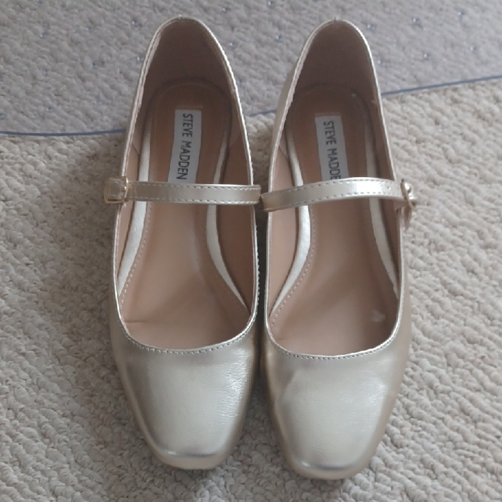 Steve Madden Gold Mary Jane Flats